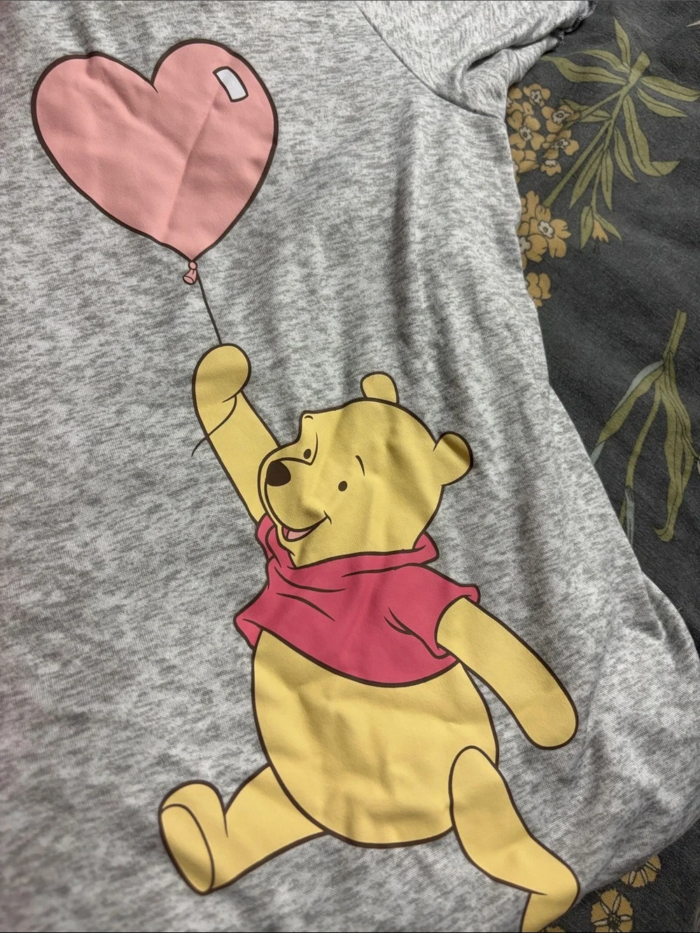 Women’s Disney Winnie the Pooh Gray and Pink Heart Pajama Set Size Large - Picture 2 of 6